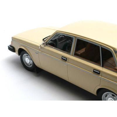 Volvo 244 DL - 1975 - Beige - Cult Scale Models - 1:18