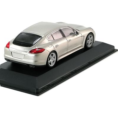 Porsche Panamera Turbo - 2009 - Silver - Minichamps - 1:43