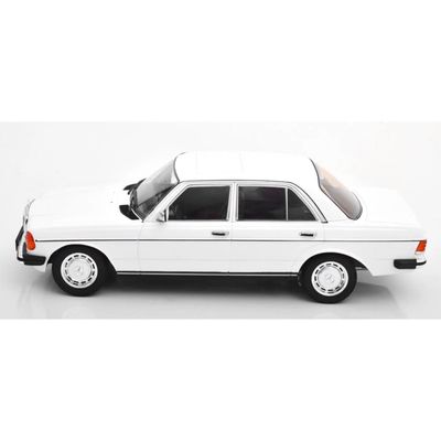 Mercedes-Benz 230 E (W123) - 1975 - Vit - KK-Scale - 1:18