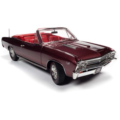 1967 Chevy Chevelle SS Convertible - Auto World - 1:18