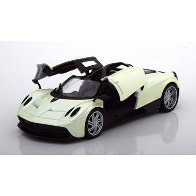 Pagani Huayra 2017 - Vit - Welly - 1:24