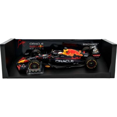 Red Bull - RB18 - Max Verstappen #1 - Minichamps - 1:18