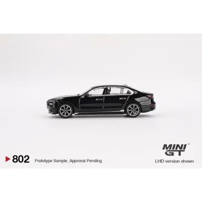 BMW i7 xDrive60 - Black Sapphire - 802 - Mini GT