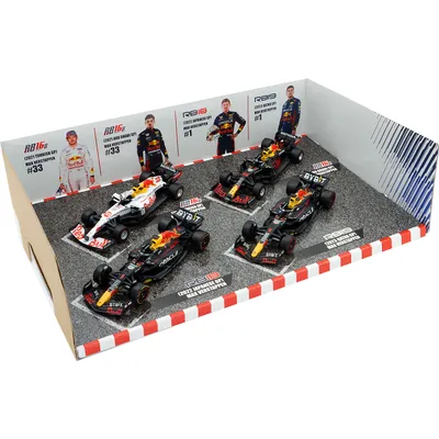 4 st Max Verstappen - F1 World Champion Set - Bburago - 1:43