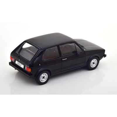 Volkswagen Golf 1 GTI 1976 Svart - WhiteBox - 1:24