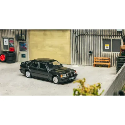 Mercedes-Benz 190 E 2.3-16 - Blue-Black Metallic - Tarmac