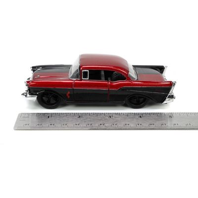 Harley Quinn & 1957 Chevrolet Bel Air - Jada Toys - 1:32