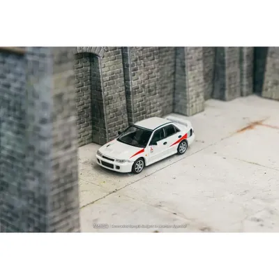 Mitsubishi Lancer RS Evolution - Vit - Tarmac - 1:64