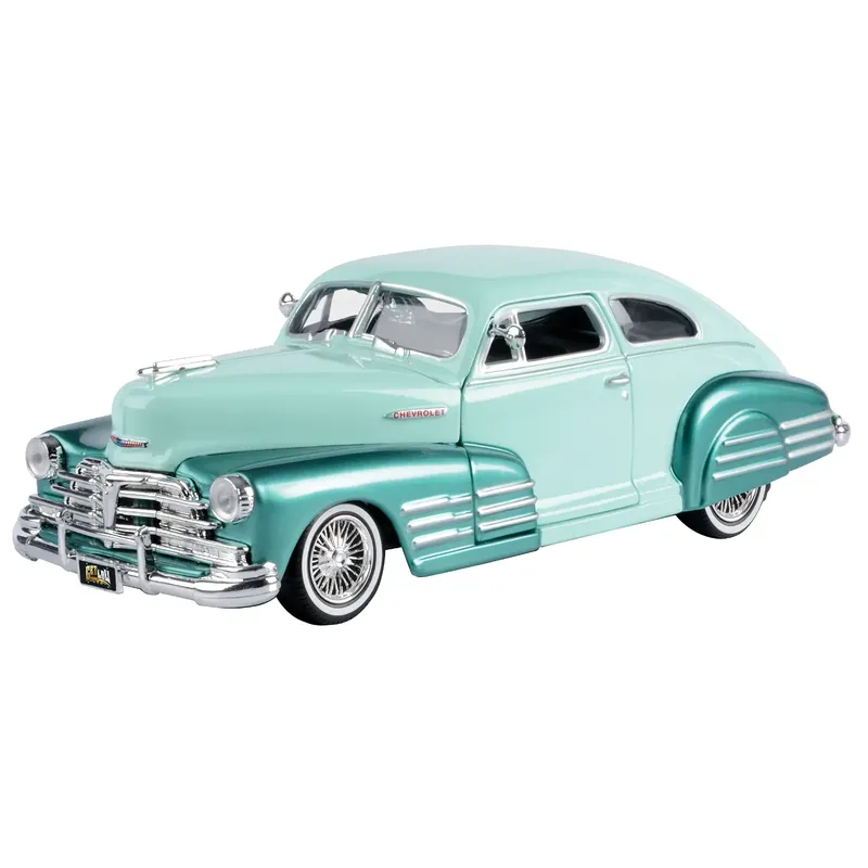 1948 Chevy Aerosedan Fleetline - Mintgrön - Motormax - 1:24