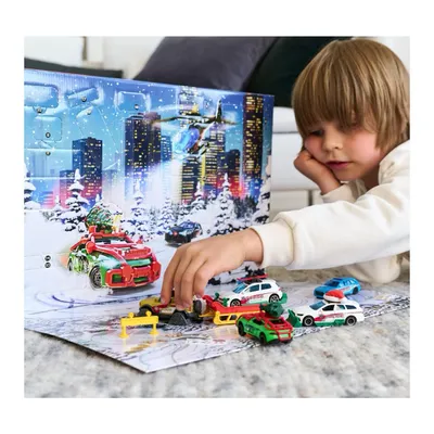 Adventskalender med 8 bilar (1 st Volvo V90) och 16 tillbehör - 2025 - Majorette