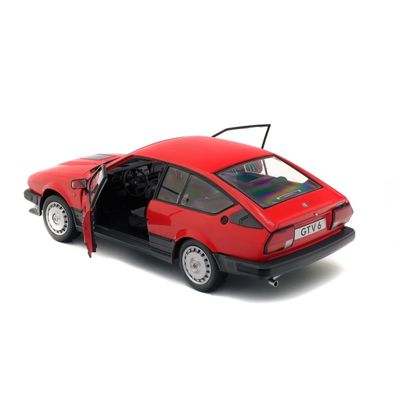 Alfa Romeo GTV6 - 1984 - Röd - Solido - 1:18
