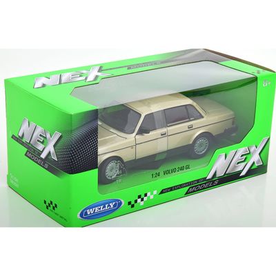 SKADAD FÖRPACKNING - Volvo 240 GL - Guld - Welly - 1:24