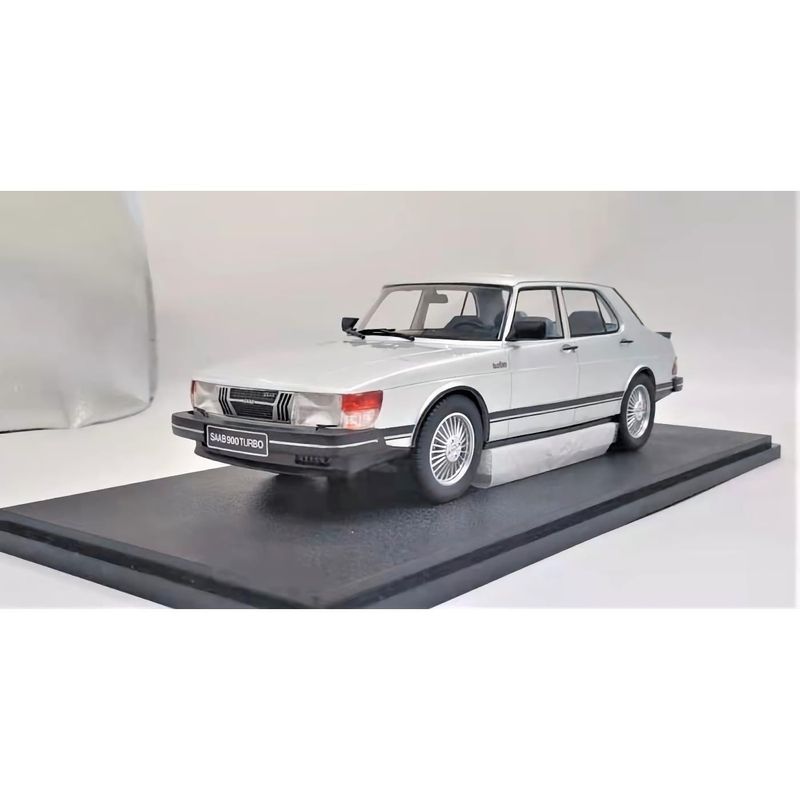 Saab 900 Turbo 1983 - Silver - Cult Scale Models - 1:18