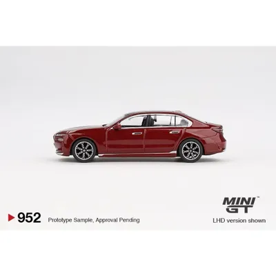 BMW i7 xDrive60 - Aventurin - 952 - Mini GT - 1:64