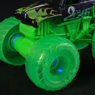 Grave Digger - Monster Jam - Light up Wheels Truck - 12 cm