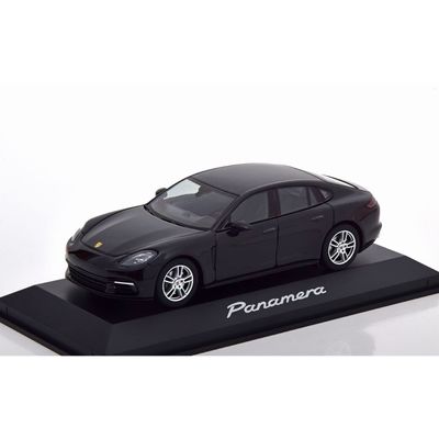 Fyndvara - Porsche Panamera - 2017 - Svart - Herpa - 1:43