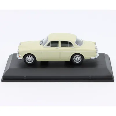 Volvo Amazon - Ljusgrön - Oxford - 1:43