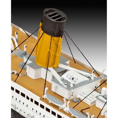 R.M.S. Titanic - 05210 - Revell - 1:700