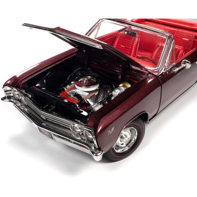 1967 Chevy Chevelle SS Convertible - Auto World - 1:18