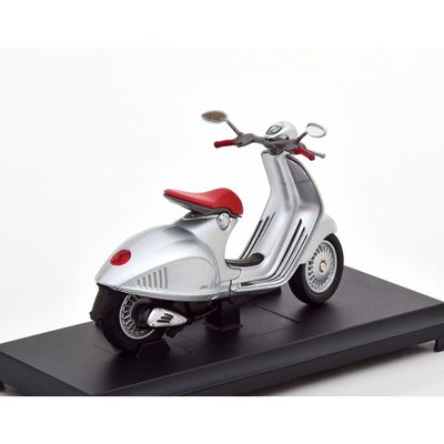 Vespa 946 - 2014 - Silver - Welly - 1:18