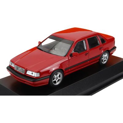 レッド 850 MINICHAMPS✪Volvo 1/43スケール
