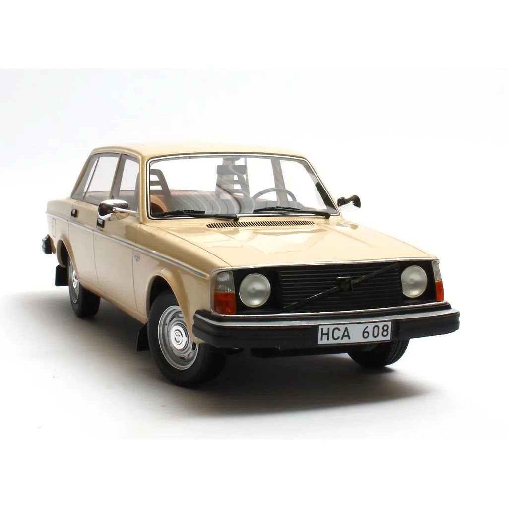 Volvo 244 DL - 1975 - Beige - Cult Scale Models - 1:18