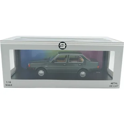 1987 Volvo 340 DL - Grön - Triple9 Collection - 1:18