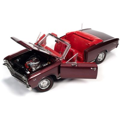 1967 Chevy Chevelle SS Convertible - Auto World - 1:18