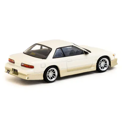 VERTEX Nissan Silvia S13 - Vit / Guld - Tarmac Works - 1:64