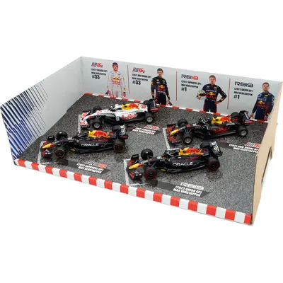 4 st Max Verstappen - F1 World Champion Set - Bburago - 1:43