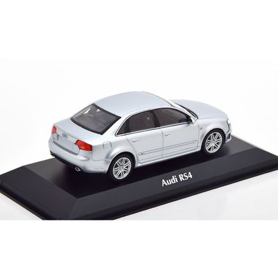 Audi RS4 - 2004 - Silver - Minichamps - 1:43