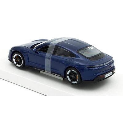 Porsche Taycan Turbo S - Blå - Bburago - 1:24