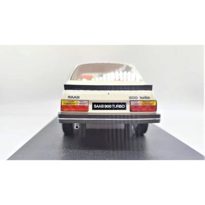 Saab 900 Turbo - 1983 - Vit - Cult Scale Models - 1:18