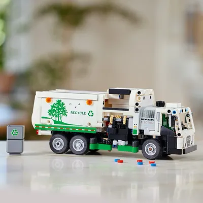 Mack LR Electric Garbage Truck - Technic - 42167 - LEGO