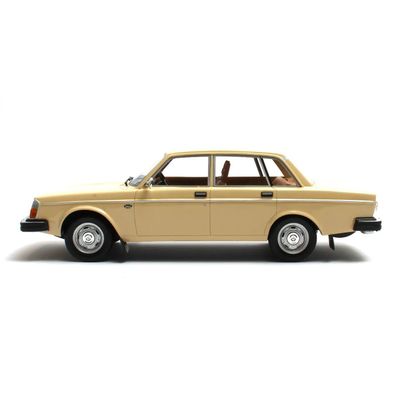 Volvo 244 DL - 1975 - Beige - Cult Scale Models - 1:18