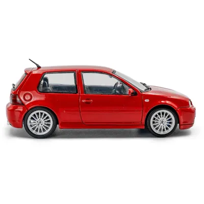 Volkswagen Golf IV R32 - Röd - 2003 - Solido - 1:43