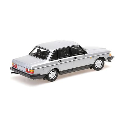 Volvo 240 GL - 1986 - Silver - Minichamps - 1:18