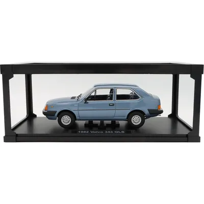 Volvo 343 GLS - Blå - 1982 - Triple9 Collection - 1:18