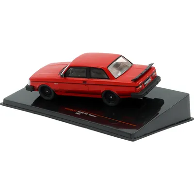 Volvo 242 - Custom - Turbo - 1980 - Röd - Ixo Models - 1:43