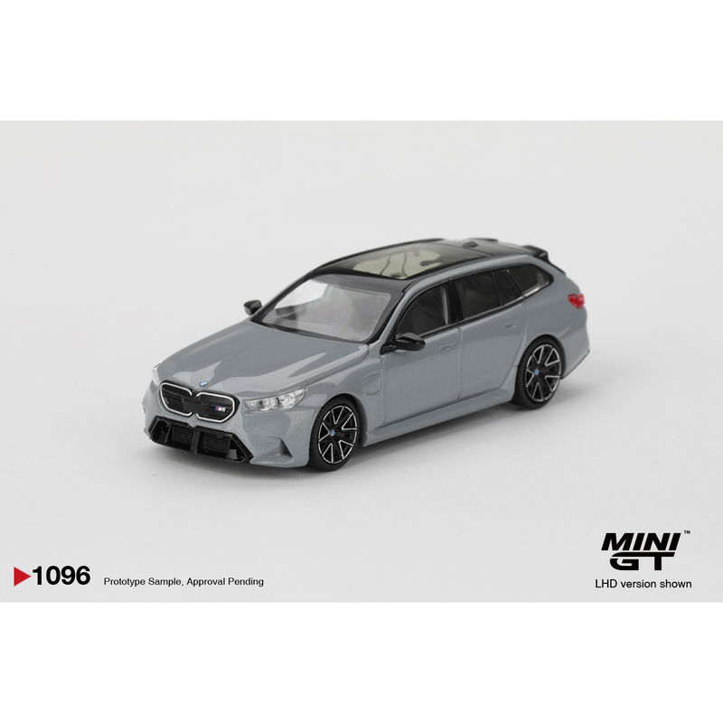 BMW M5 Touring Brooklyn Grey Metallic - Grå - 1096 - Mini GT - 1:64