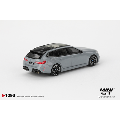 BMW M5 Touring Brooklyn Grey Metallic - Grå - 1096 - Mini GT - 1:64