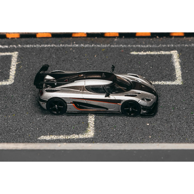 Koenigsegg One:1 - Silver - Tarmac Works - 1:64