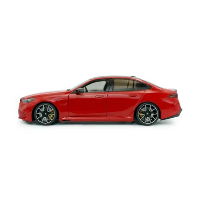 BMW M5 - 2025 - Fire Red - Solido - 1:18