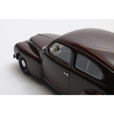 Volvo PV444 - 1952 - Rödbrun - Cult Scale Models - 1:18