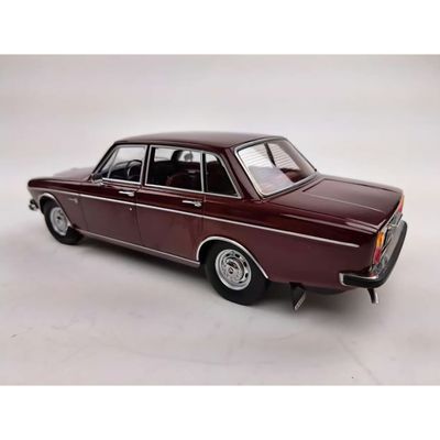 1970 Volvo 164 - Röd - Triple9 - 1:18