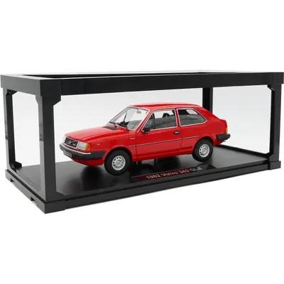 Volvo 343 GLS - Röd - 1982 - Triple9 Collection - 1:18