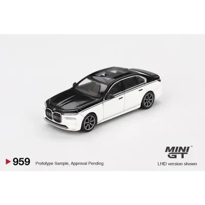 BMW i7 xDrive60 - Vit / Svart - 959 - Mini GT - 1:64
