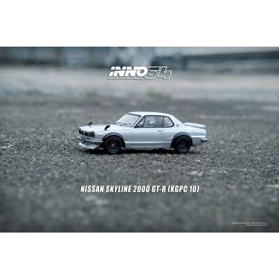 Nissan Skyline 2000 GT-R (KPGC10) - Silver - Inno64 - 1:64