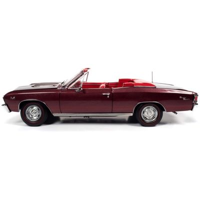 1967 Chevy Chevelle SS Convertible - Auto World - 1:18