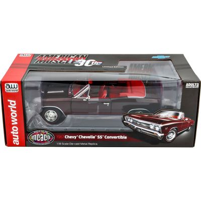 1967 Chevy Chevelle SS Convertible - Auto World - 1:18